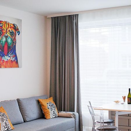 Holesovice Delight: Modern Comfort With A Twist In Prague 7 ภายนอก รูปภาพ