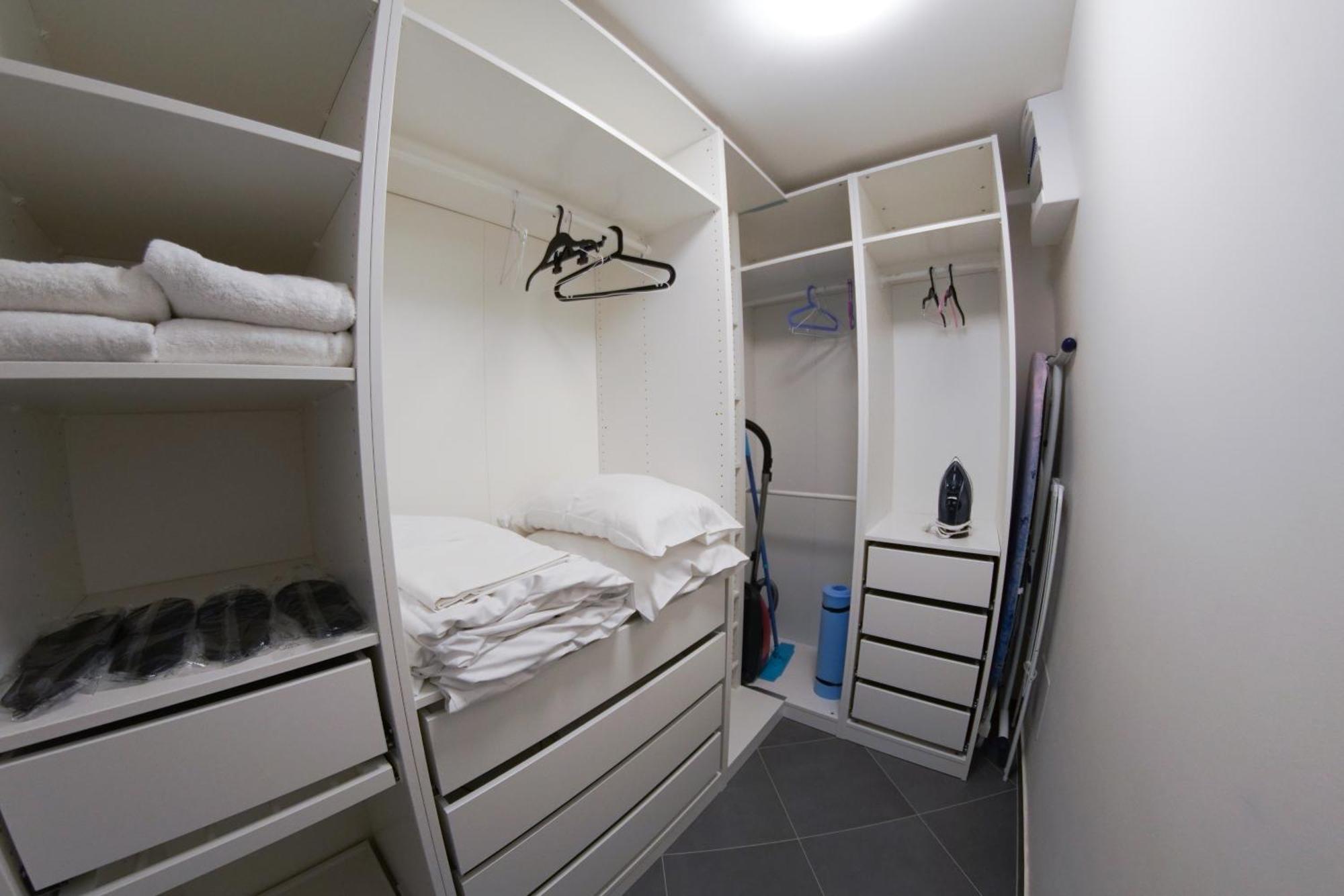 Holesovice Delight: Modern Comfort With A Twist In Prague 7 ภายนอก รูปภาพ
