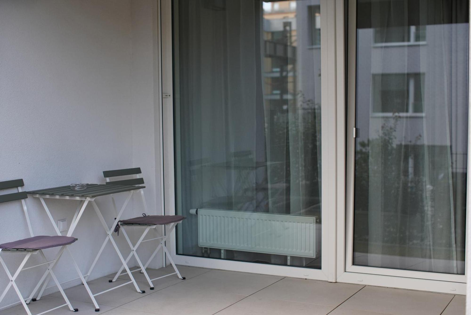 Holesovice Delight: Modern Comfort With A Twist In Prague 7 ภายนอก รูปภาพ