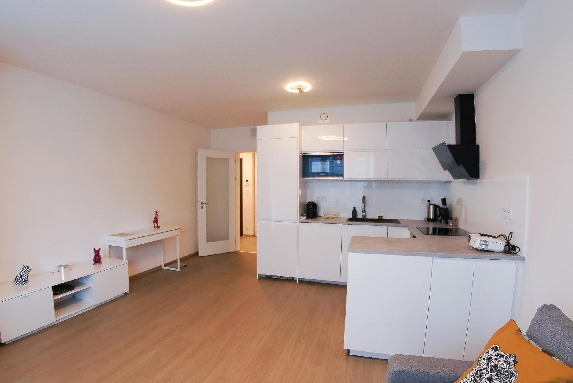 Holesovice Delight: Modern Comfort With A Twist In Prague 7 ภายนอก รูปภาพ