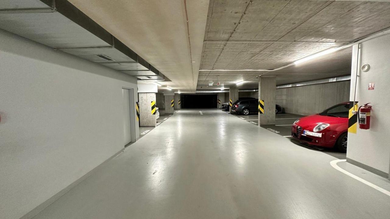 Holesovice Delight: Modern Comfort With A Twist In Prague 7 ภายนอก รูปภาพ